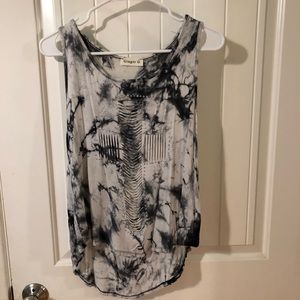 Cross tank top
